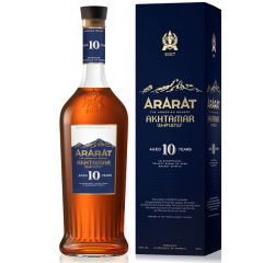 Vinjak Brandy Ararat 10 Y Akhtamar + GB 0,7 l