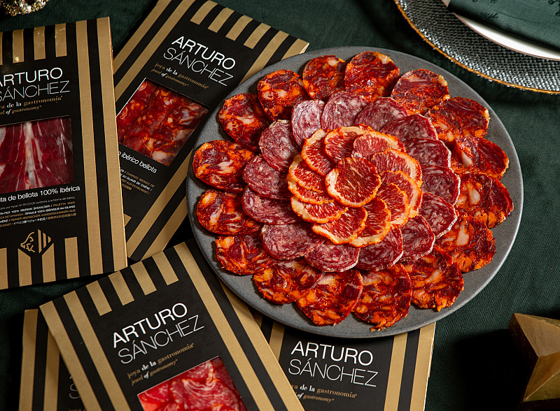 Novo v ponudbi: Arturo Sánchez 1917